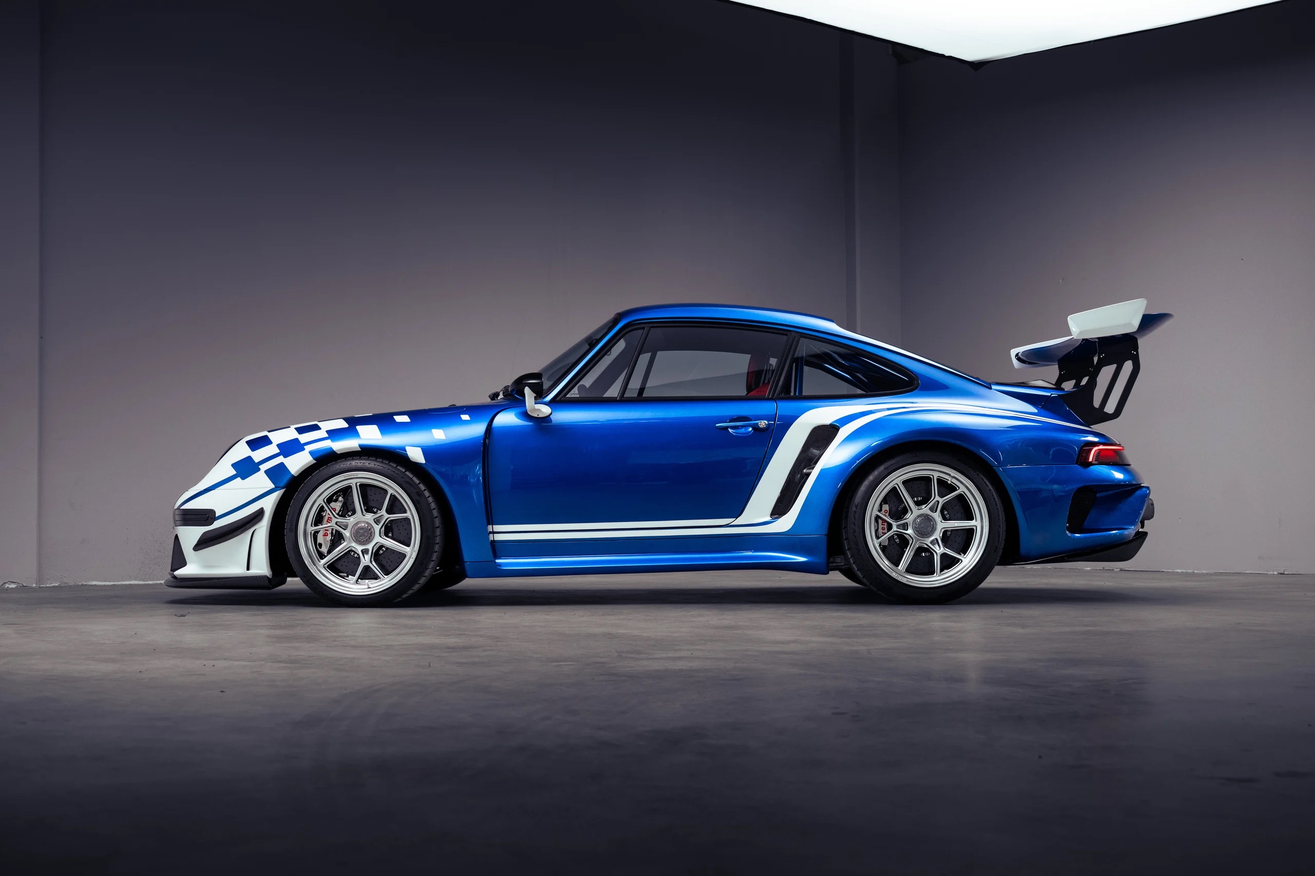 Guntherwerks_Turbo_Brundle_Edition_06-2560w